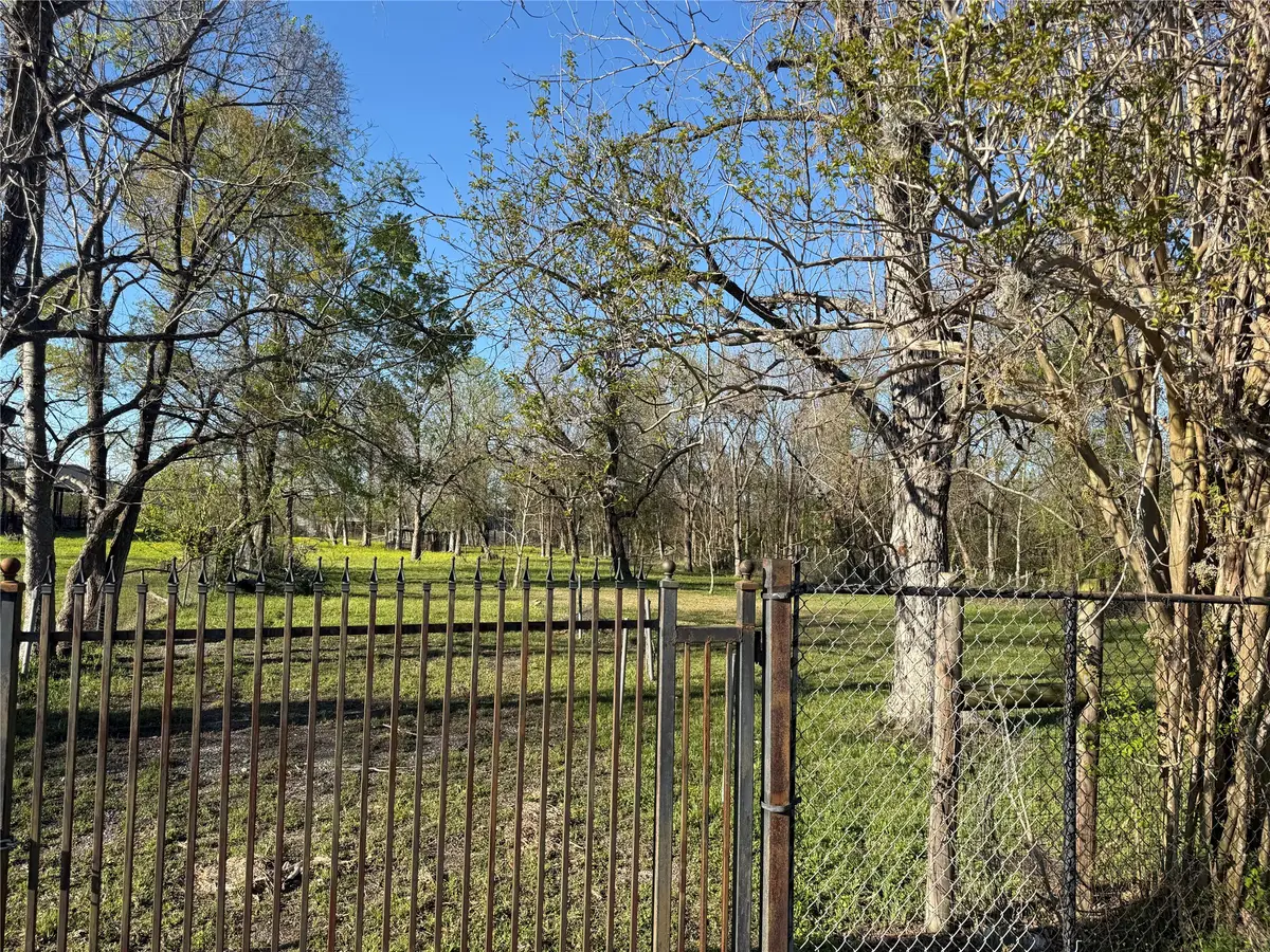 2527 Lone Oak Road, Houston, TX 77093 - #1