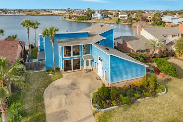 24 Quintana Drive, Galveston, TX 77554