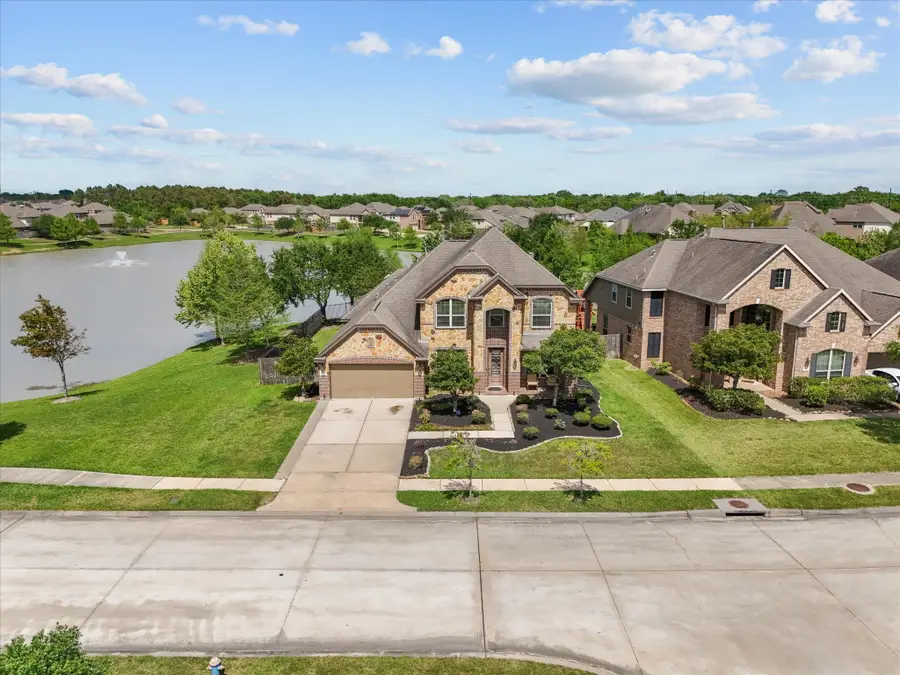5323 Savannah Bend Drive, Rosharon, TX 77583 - Image #2