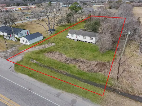 2905 Fm-646, Dickinson, TX 77539