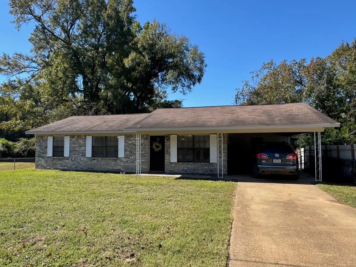 207 Valley Lane, Crockett, TX 75835 - Image #1