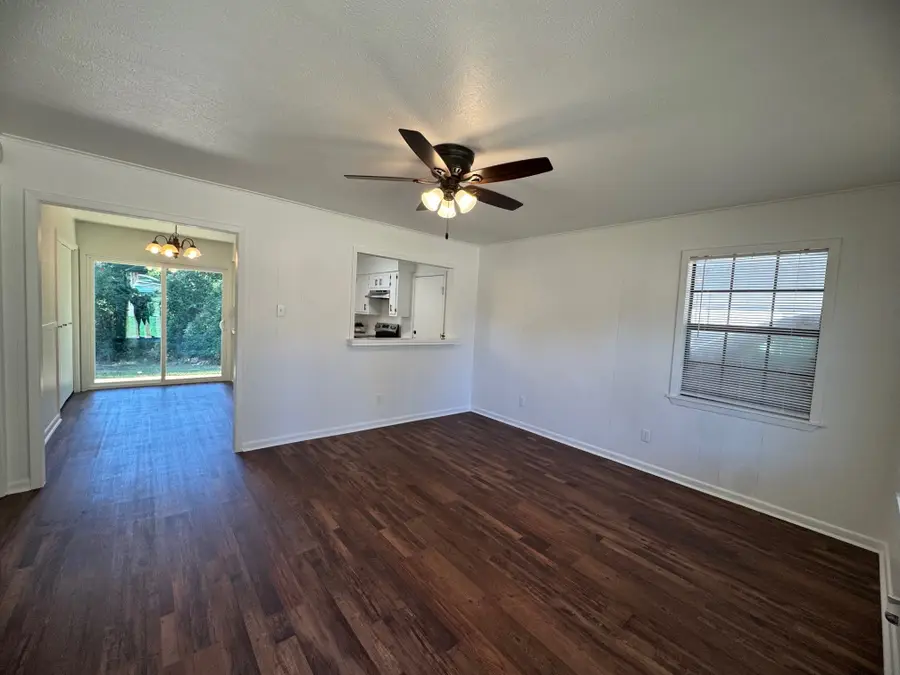 207 Valley Lane, Crockett, TX 75835 - Image #2