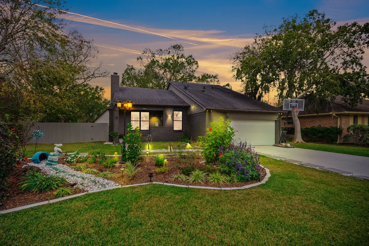 5402 Royal Parkway, Friendswood, TX 77546 - Image #1