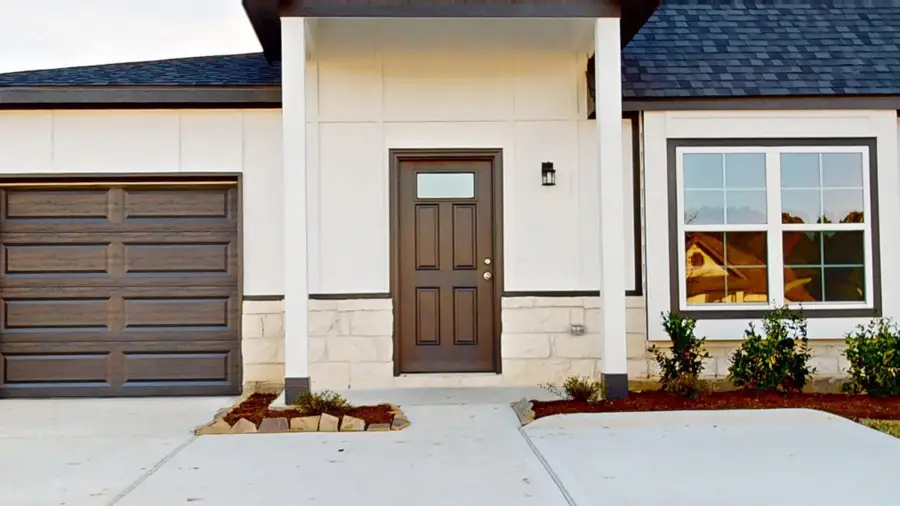 11833 East Gate Drive, Willis, TX 77318 - Image #2