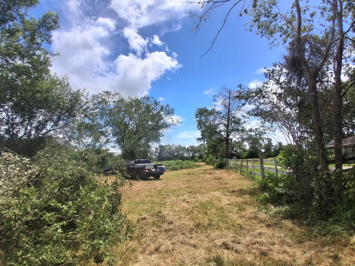 1016 Cr-7, Damon, TX 77430 - #1
