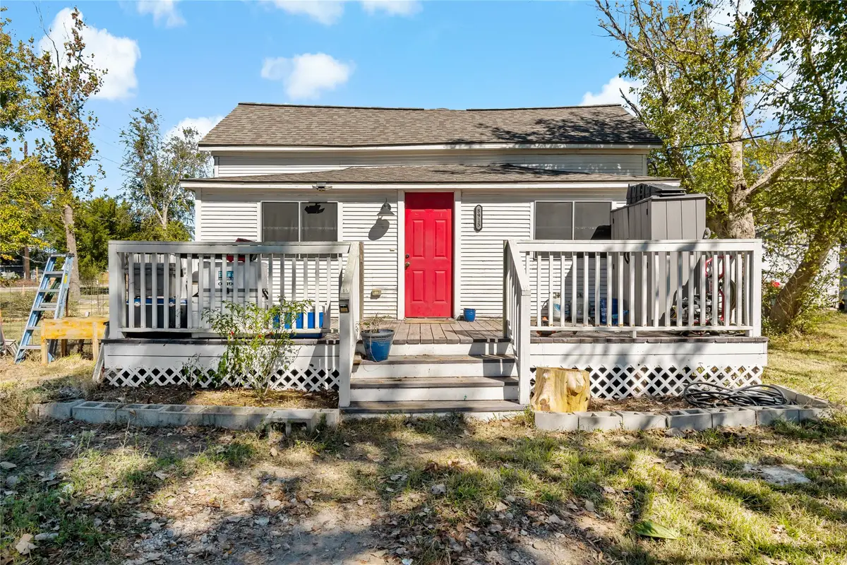 8915 Richmond Street, Needville, TX 77461 - Image #1