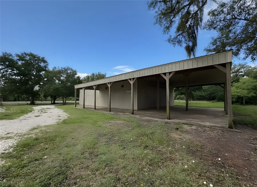 4680 County Road 611, Angleton, TX 77515 - #3