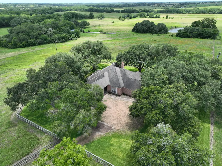 1552 Holub Road, Schulenburg, TX 78956 - #2