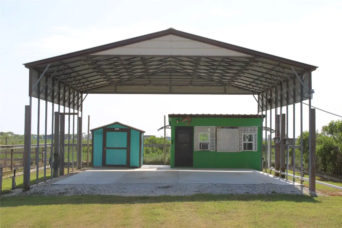 1502 County Road 299, Sargent, TX 77414 - #1