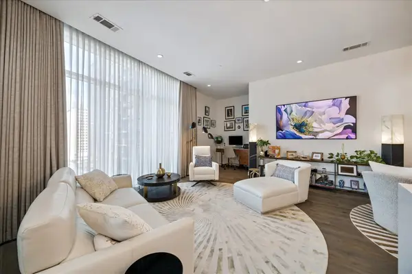 4521 San Felipe Street #1304, Houston, TX 77027