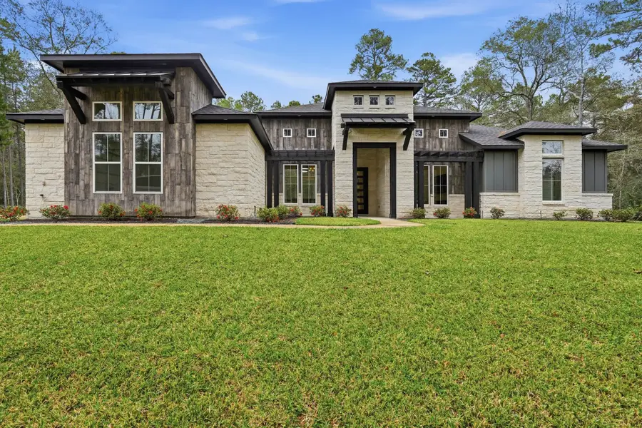 282 Red Hawk Road, Huntsville, TX 77340 - Image #2