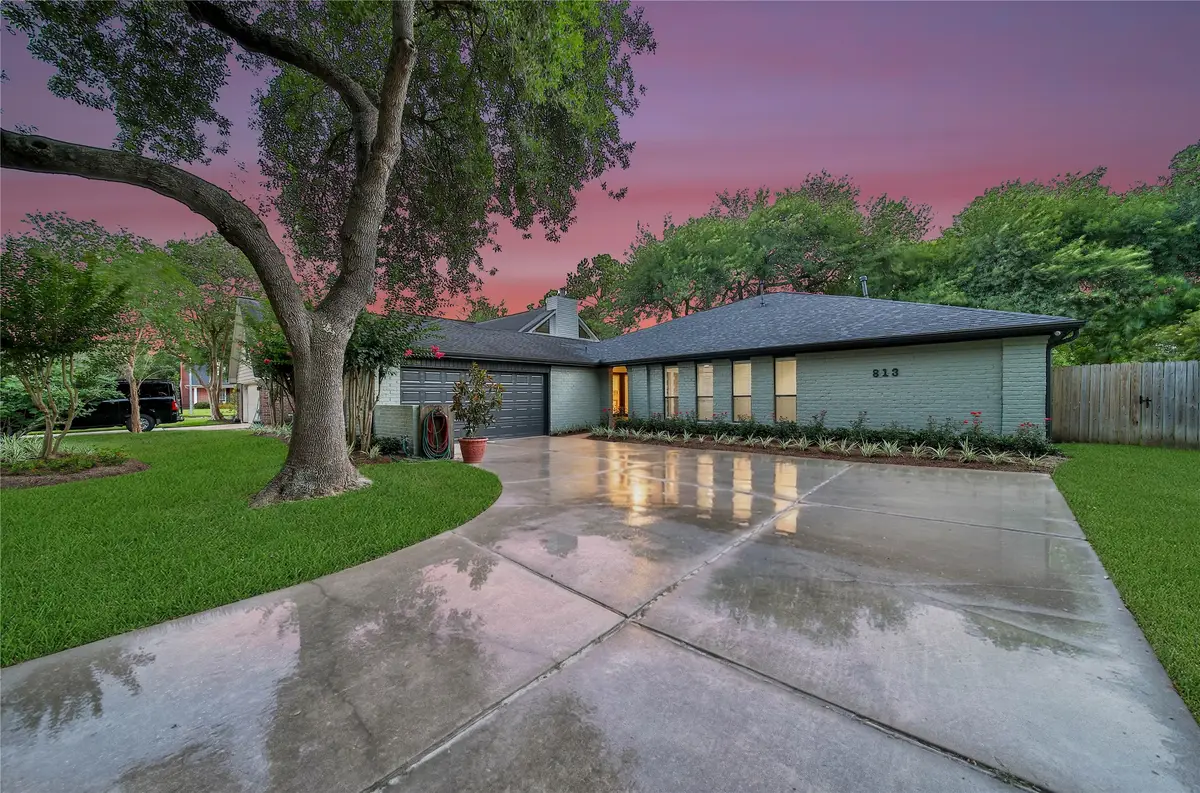 813 E Green Belt Drive, Sugar Land, TX 77498 - #1