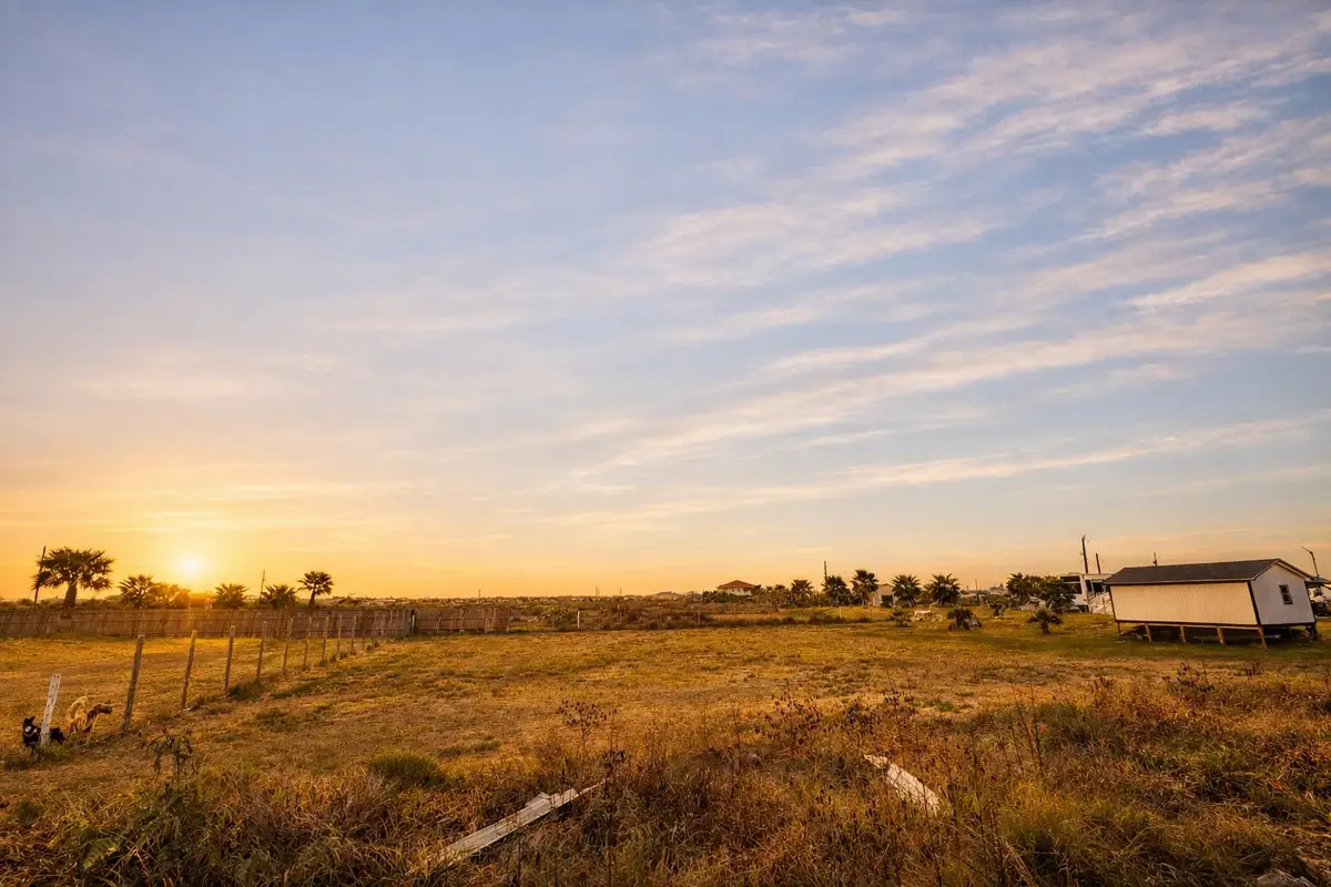 727 Simpson Drive, San Leon, TX 77539 - Image #1