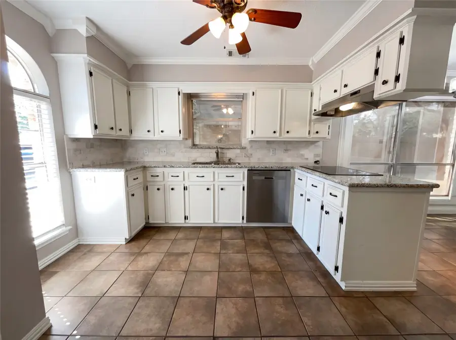 5306 Glenmere Lane, Spring, TX 77379 - Image #2