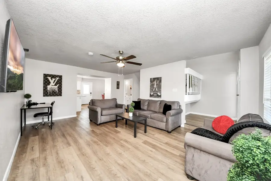 5825 Village Forest Court, Houston, TX 77092 - Image #3