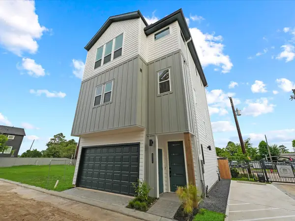 4834 Pinemont Drive, Houston, TX 77092