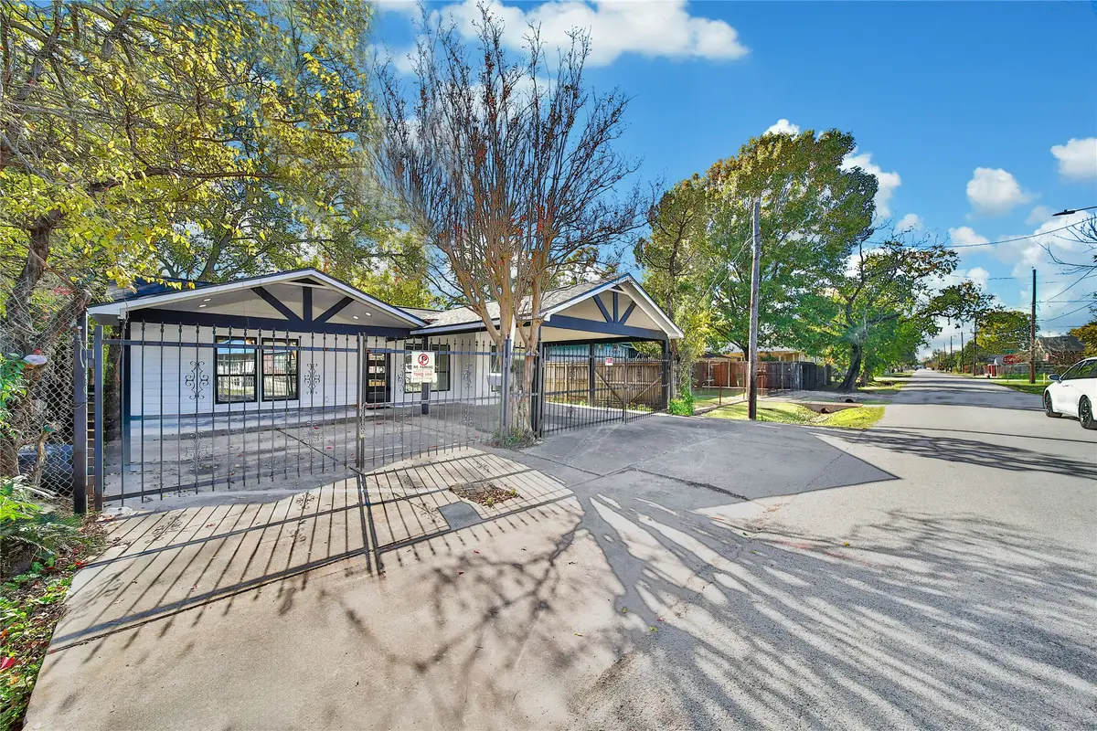 7414 Corpus Christi Street, Houston, TX 77020 - Image #1