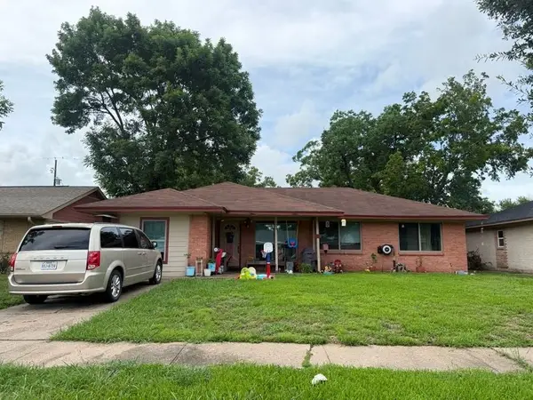 3013 Cedarcrest Drive, Pasadena, TX 77503