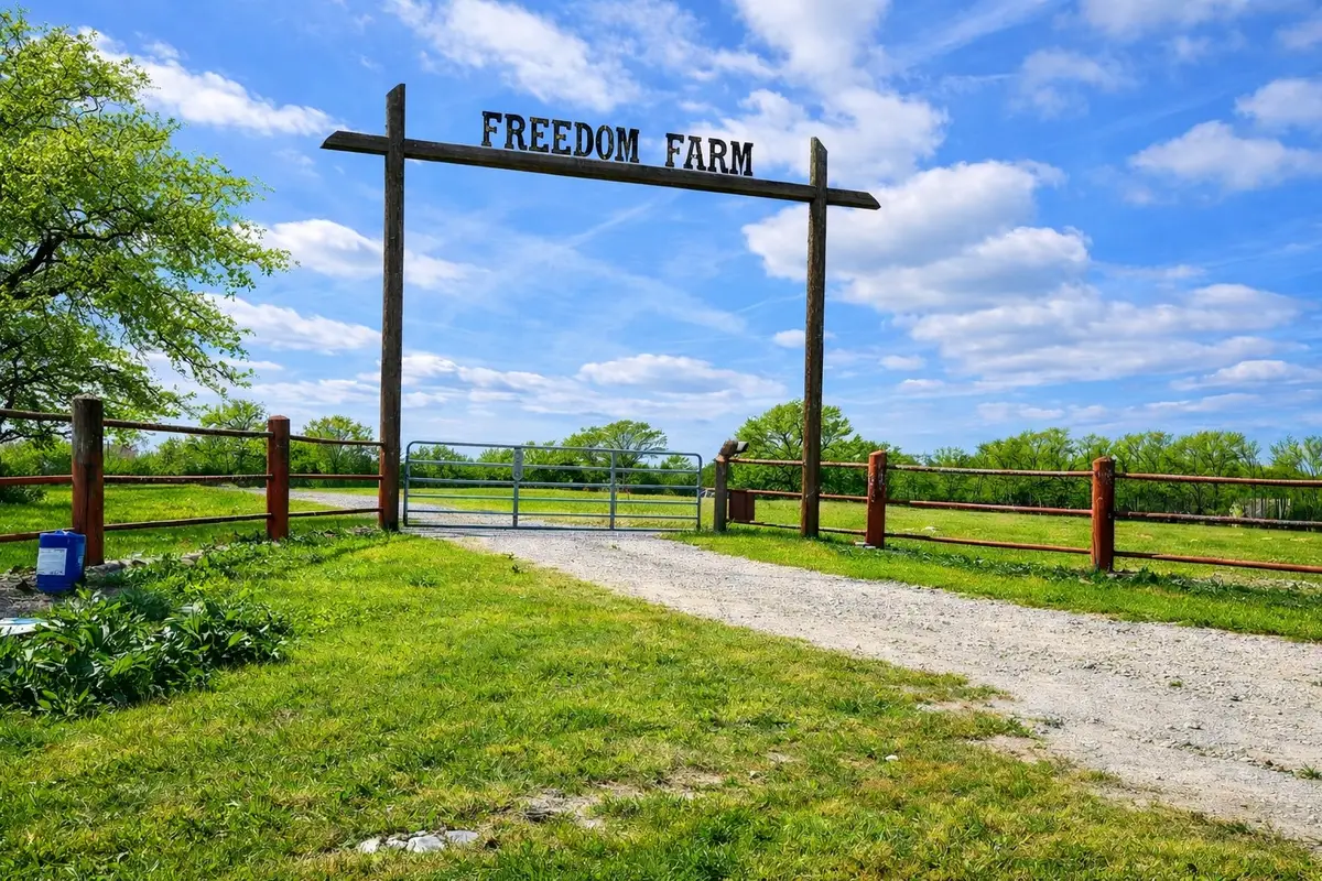 7210 County Road 2761, Buffalo, TX 75831 - Image #1