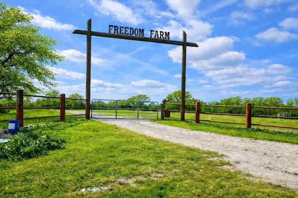 7210 County Road 2761, Buffalo, TX 75831