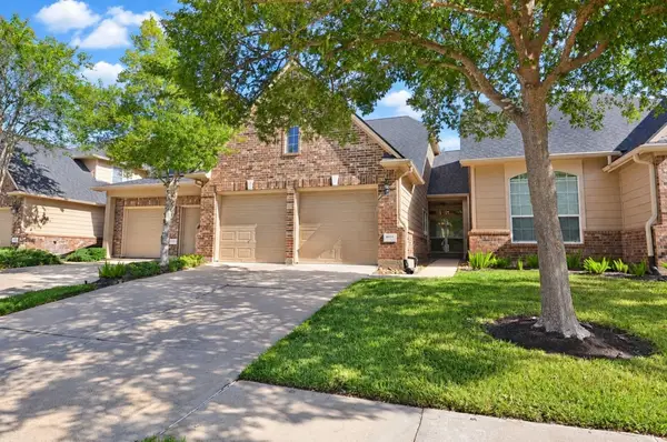8959 Silent Willow Lane, Sugar Land, TX 77479