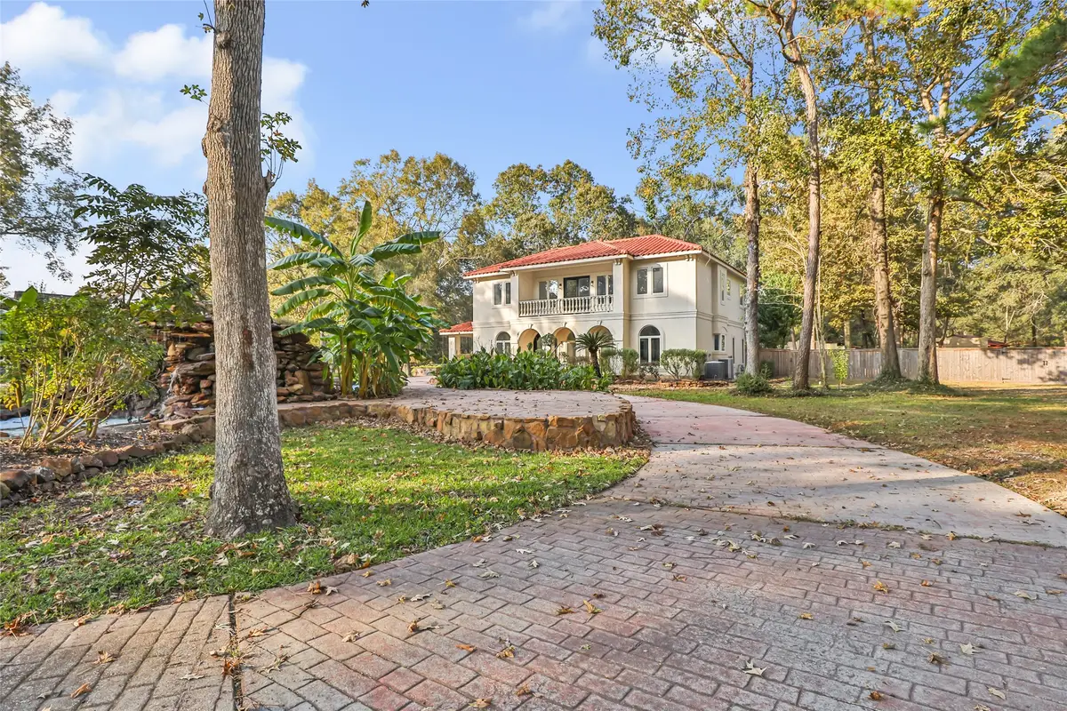 1207 Vista Del Lago Drive, Huffman, TX 77336 - Image #1