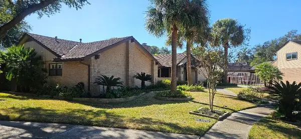 11807 Chase Lake Drive, Houston, TX 77077