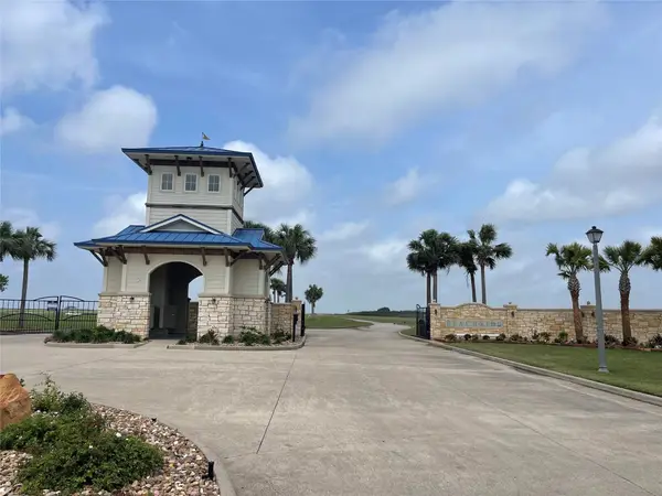 3050 Costa Springs Loop, Palacios, TX 77465