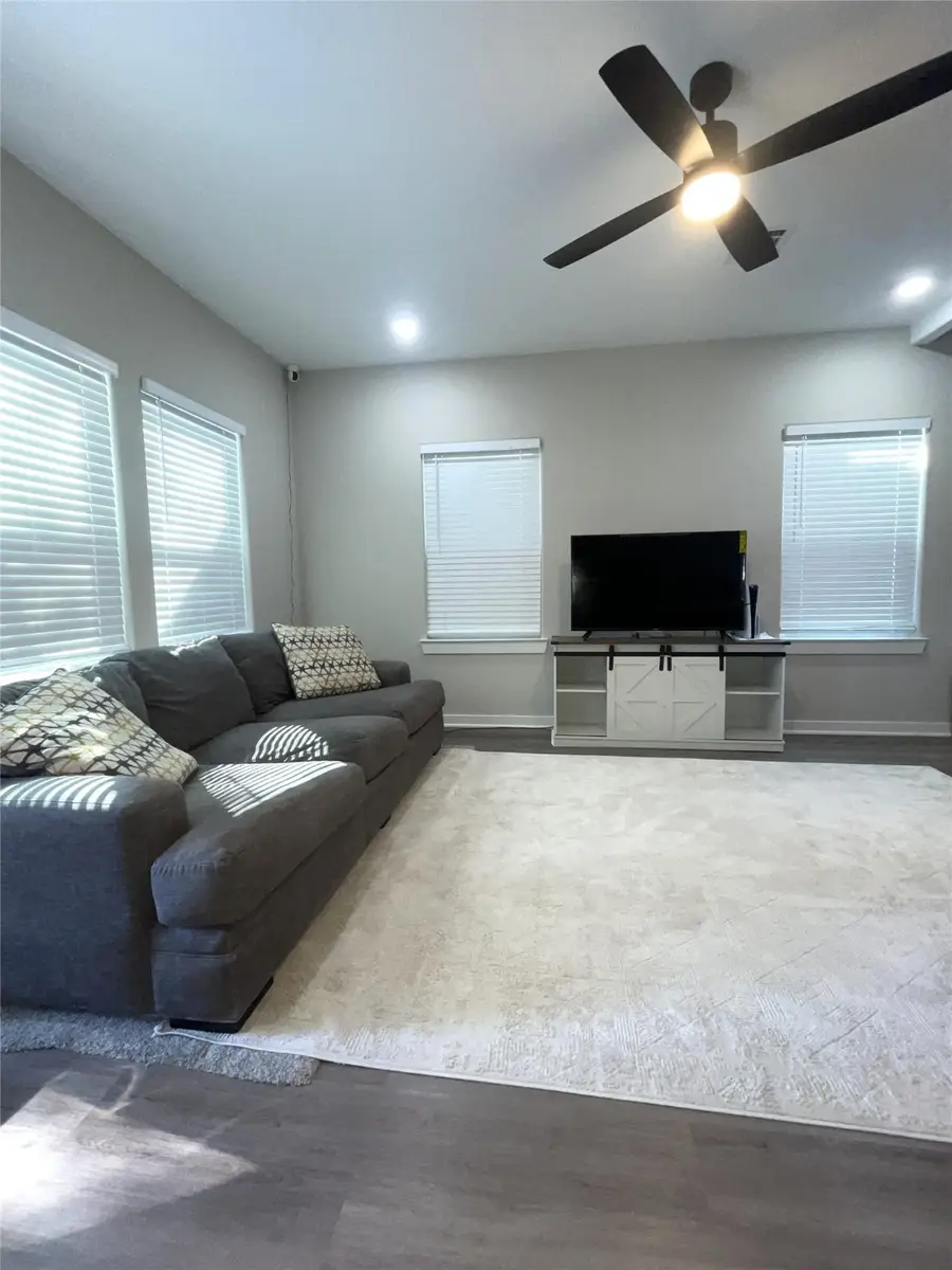 24725 Waterford, Hempstead, TX 77445 - Image #3