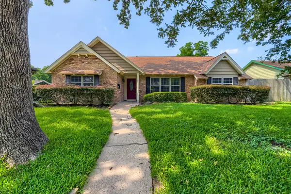 5919 Greenmont Drive, Houston, TX 77092