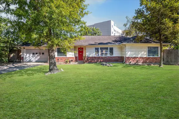 8419 Bluegate Court, Houston, TX 77025