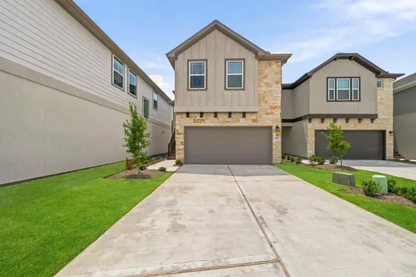 2975 Park Hill Lane, Stafford, TX 77477