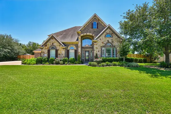 2306 Lakeway Drive, Friendswood, TX 77546
