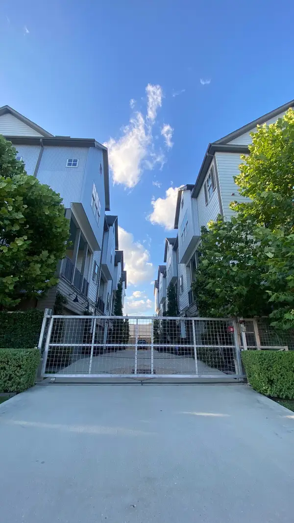 2230 Lou Ellen Lane #D, Houston, TX 77018
