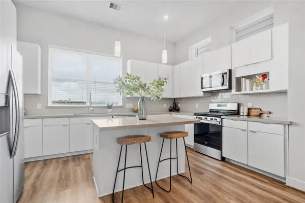 1254 N Post Oak Road #A, Houston, TX 77055