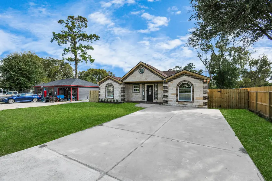 8214 Woodlyn Road, Houston, TX 77028 - Image #2