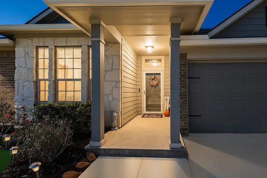 305 Brocks Court, Montgomery, TX 77356 - #2