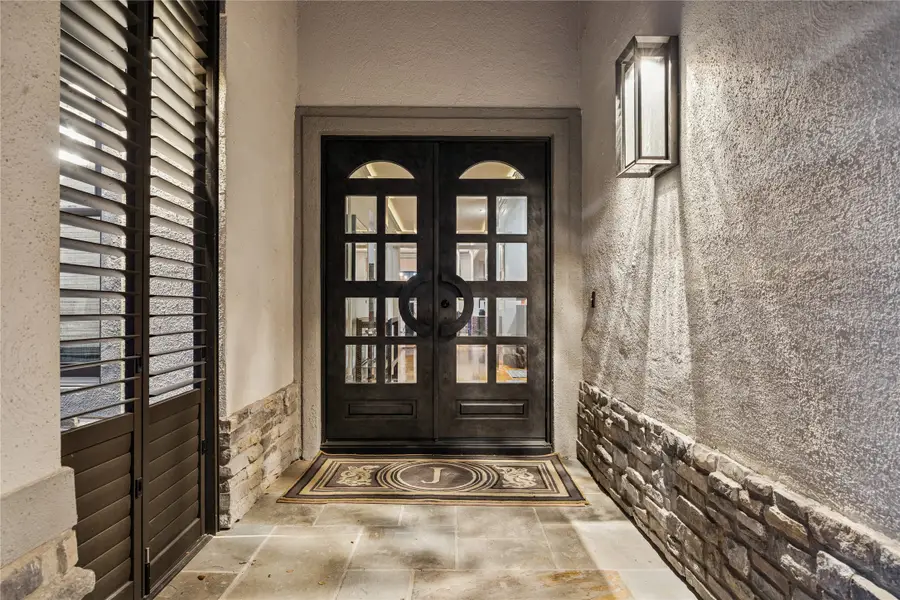 420 Pinewold Drive, Houston, TX 77056 - Image #2