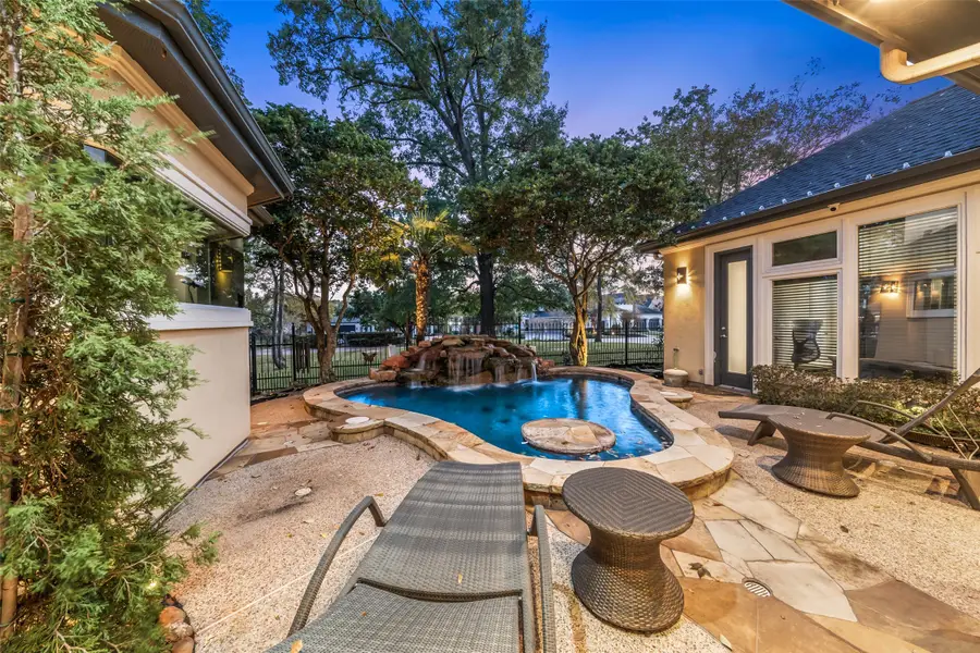 142 Creekwood E, Montgomery, TX 77356 - Image #3