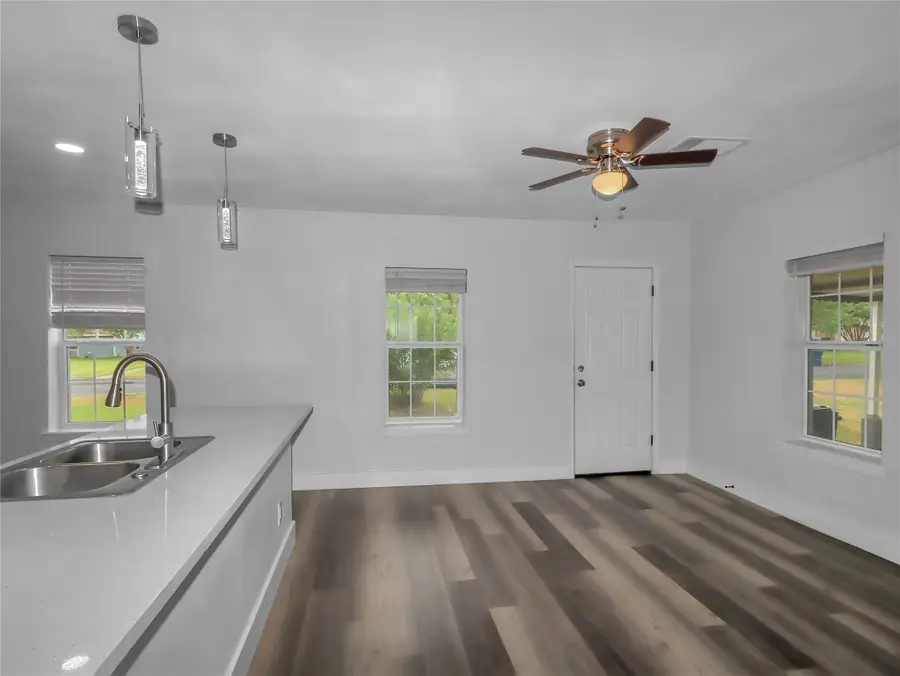 810 15th Avenue N, Texas City, TX 77590 - #2