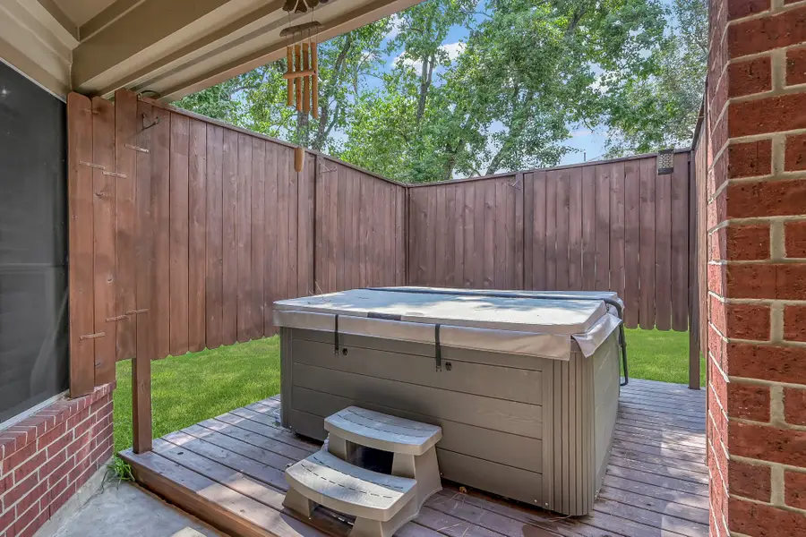 19303 Valiant Woods Drive, Spring, TX 77379 - Image #3