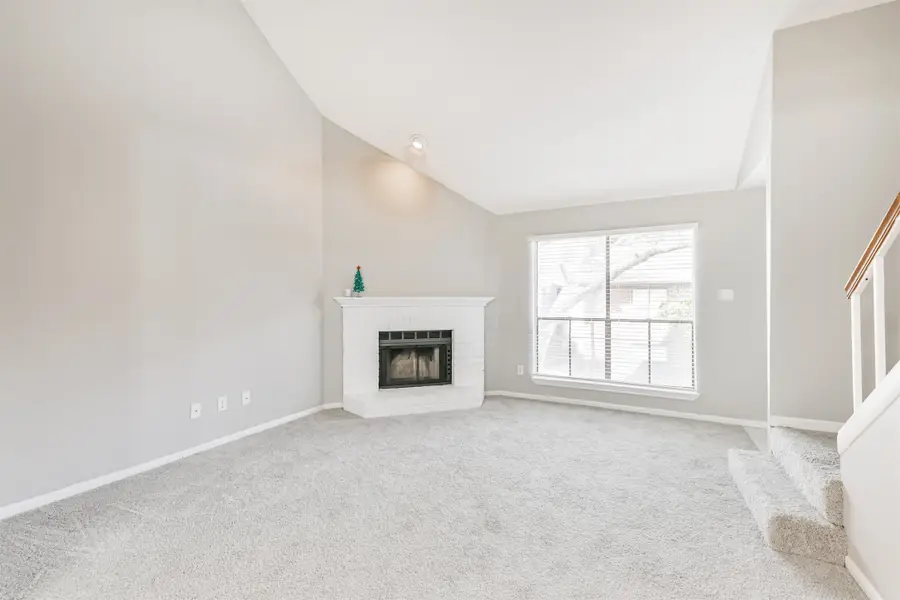 3130 Walnut Bend Lane #406, Houston, TX 77042 - Image #2