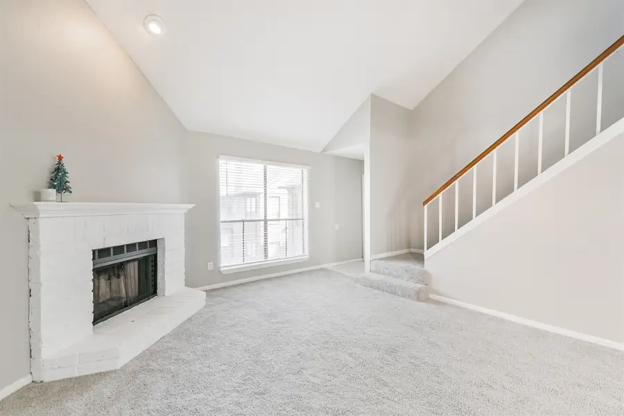 3130 Walnut Bend Lane #406, Houston, TX 77042 - Image #3