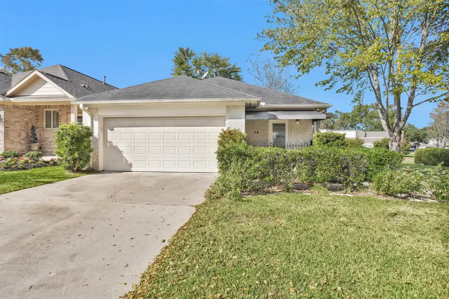 106 Fairway View Court, Conroe, TX 77356 - Image #2