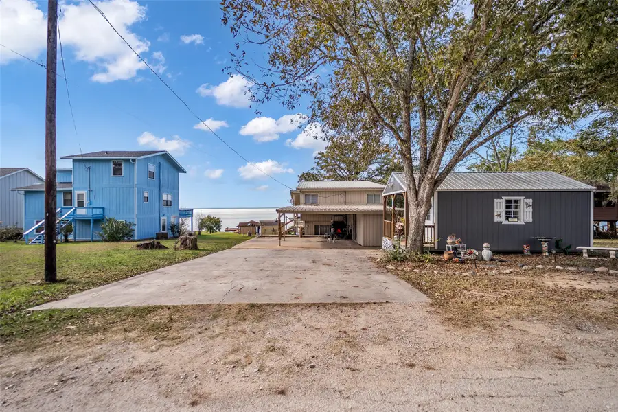 345 Sunset Shadows Boulevard, Livingston, TX 77351 - Image #3