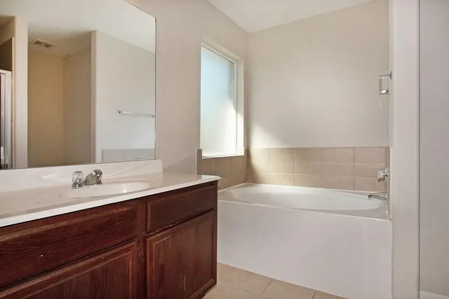 127 Rodeo Drive, Manvel, TX 77578 - Image #3