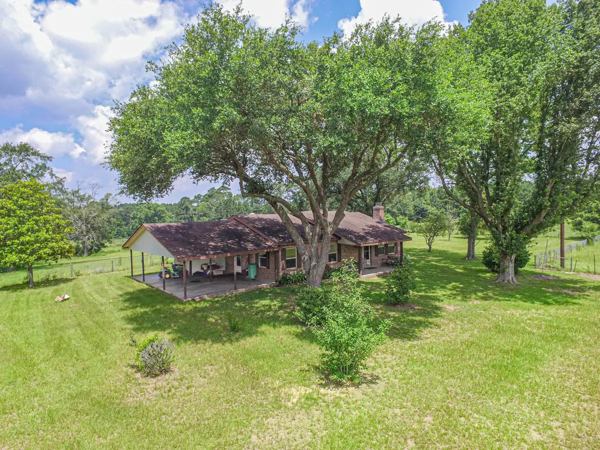 899 J Hickman Road, Livingston Onalaska, TX 77350 - #1