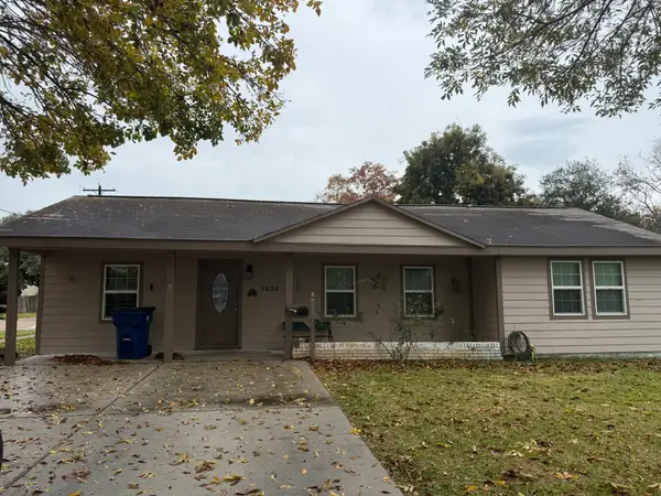 1434 1st Avenue N, Texas City, TX 77590