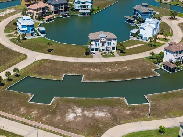 2 Loggerhead, Hitchcock, TX 77563