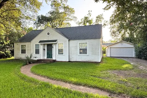 1801 Central Drive, Beaumont, TX 77706